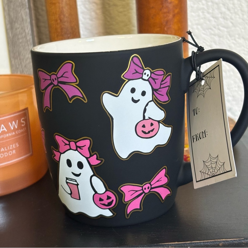 Cobwebs & Cauldrons Black Halloween‎ Themed White Ghost Pink Bow Design Mug NEW